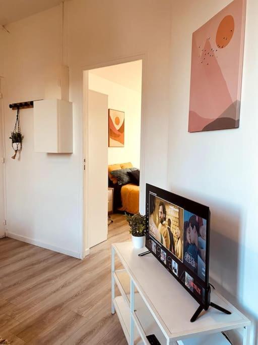 Appartamento Proche Paris-Calme-Wifi-Netflix Villejuif Esterno foto