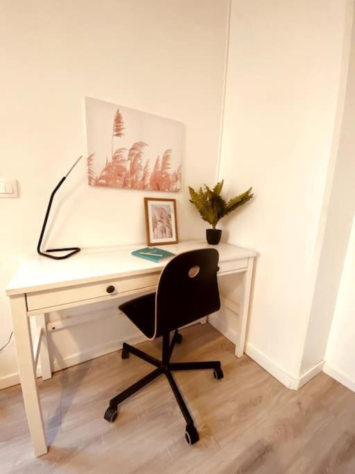 Appartamento Proche Paris-Calme-Wifi-Netflix Villejuif Esterno foto
