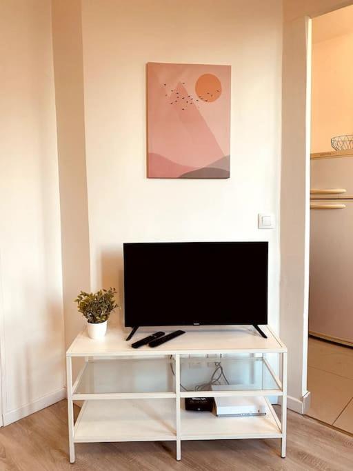 Appartamento Proche Paris-Calme-Wifi-Netflix Villejuif Esterno foto